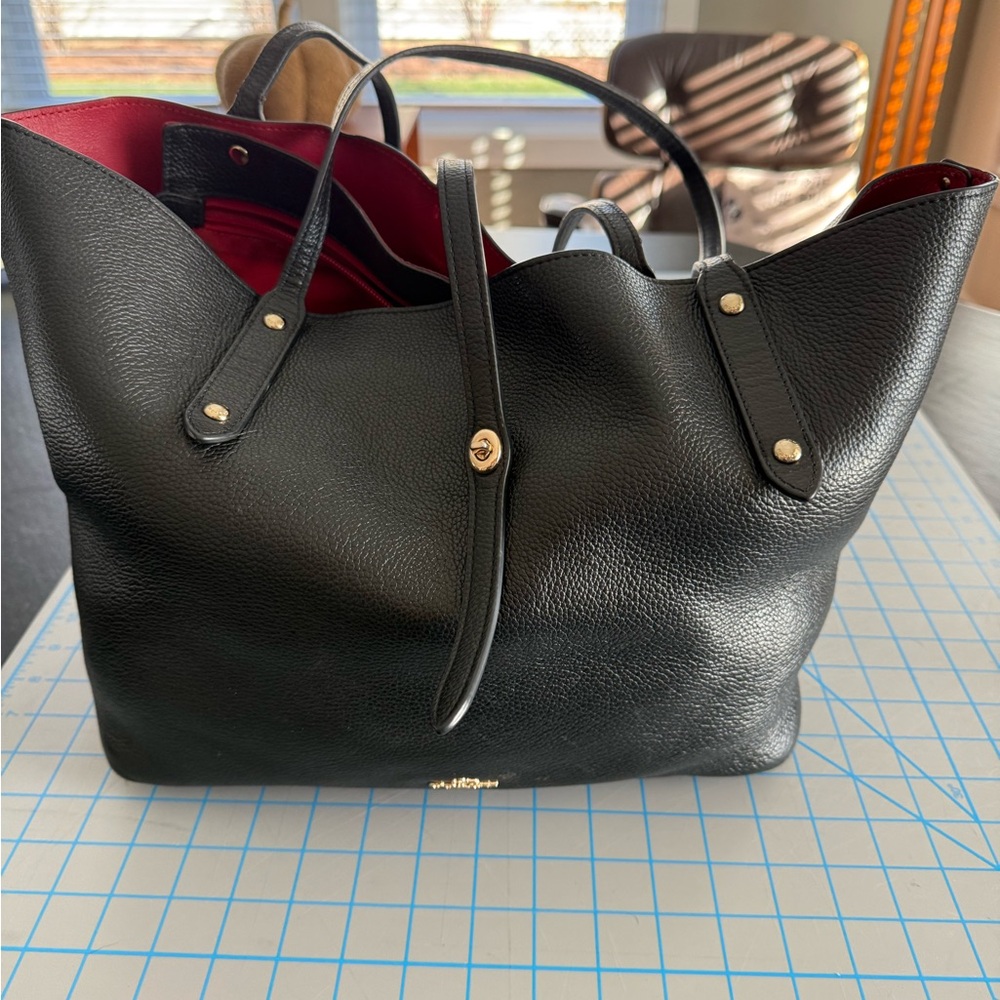 Coach Black Leather Market Tote Bag Red Interior Gold Hardware
